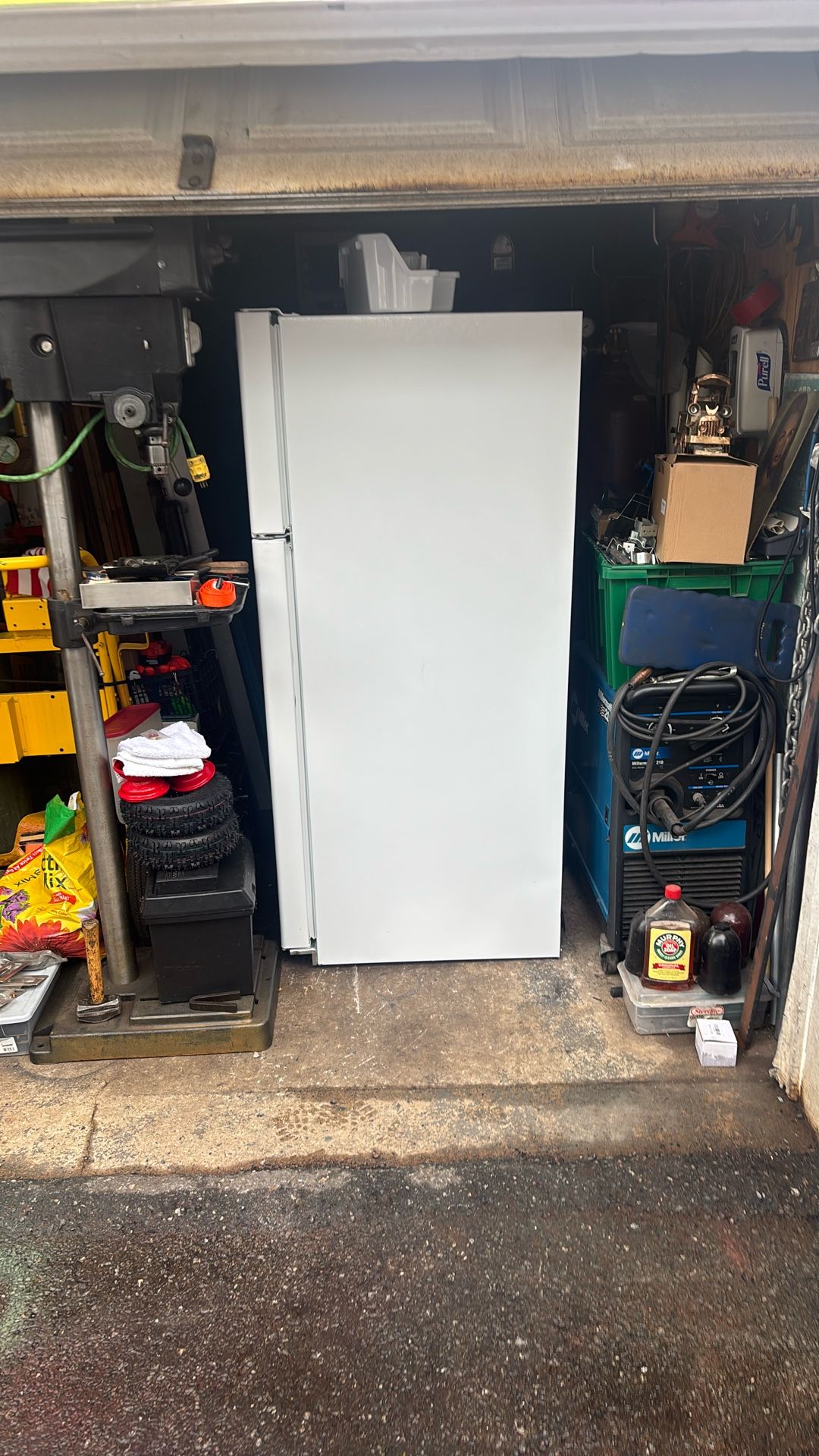 New GE Refrigerator With Ice Maker