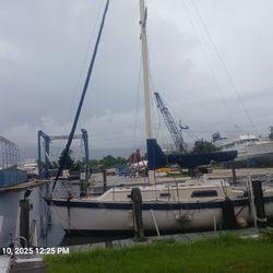 DEATH FORCES SALE OF BOAT: 1985 Irwin Citation