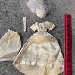 CA. VINTAGE HOMEMADE BARBIE  DOLL WEDDING DRESS