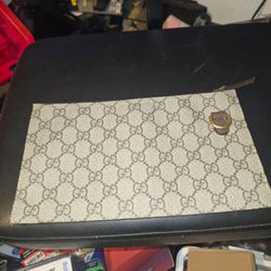 Gucci Pouch Wallet