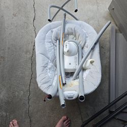 Motorized Infant Rocker 