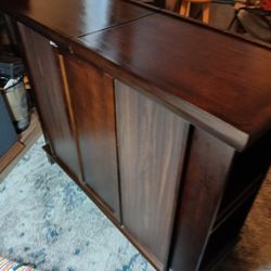 Wine cabinet and bar