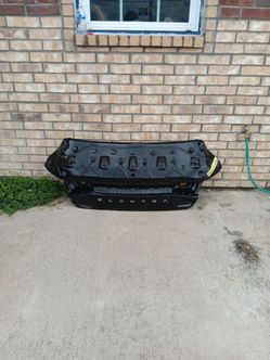 2021-22 Hyundai Elantra trunk