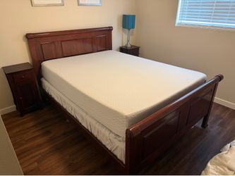 Queen bed set