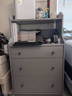 Grey 3-Drawer Dresser with Hutch