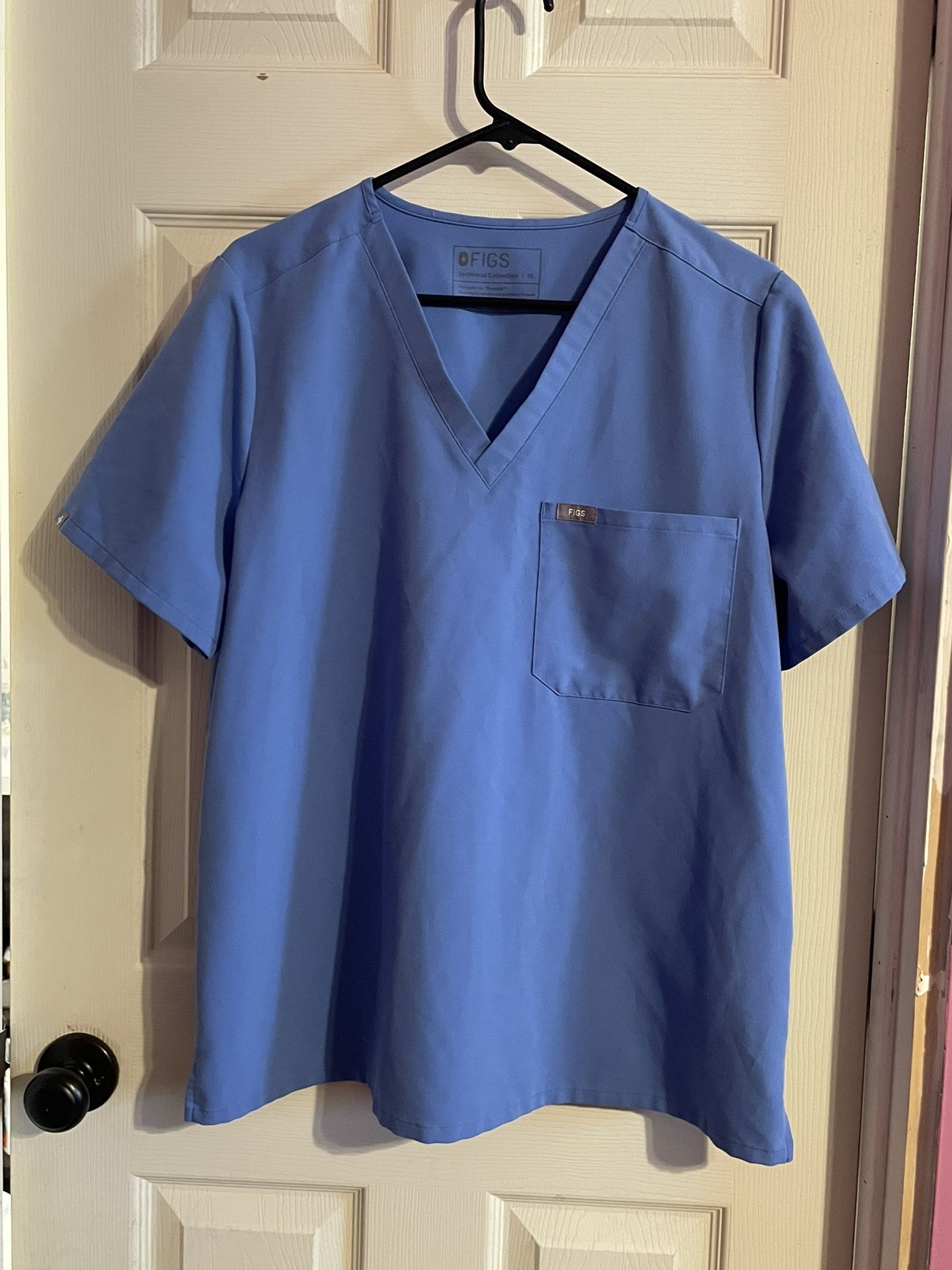 Figs Scrub Top Size XL