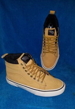 Size 7 mens, 8.5 womens vans.