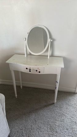 Kids wooden vanity