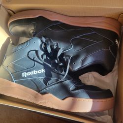 Mens REEBOK size 13 Black Leather Sneakers