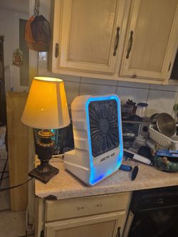 Table lamp