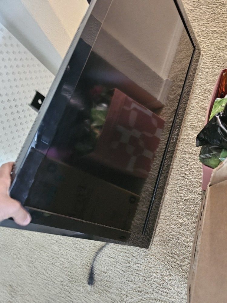 Dynex 40 Inch 1080p TV