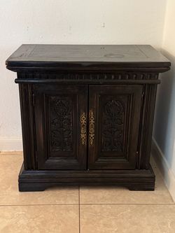 18th century style vintage carved wood cabin ate