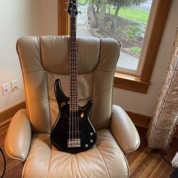 Ibanez SDGR Sound gear Bass Guitar With Hard case 