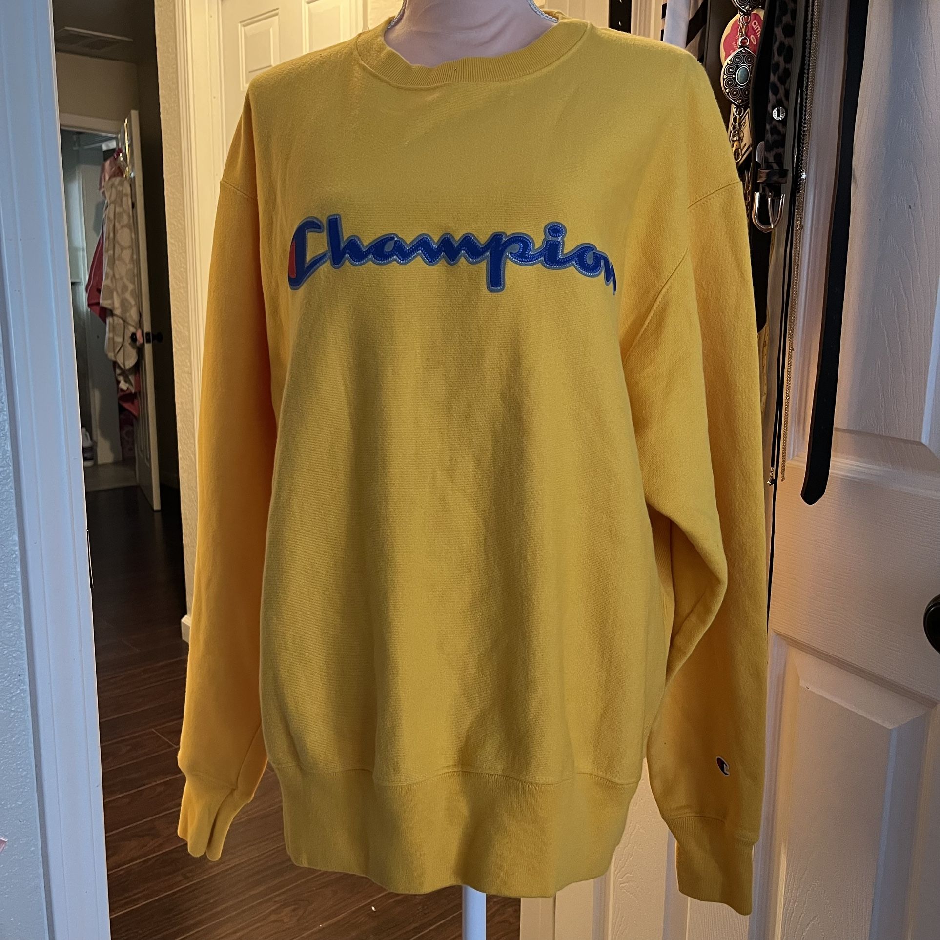 Champion Sweatshirt