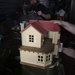 Barely Been Used Calico Critter Tiny Cottage