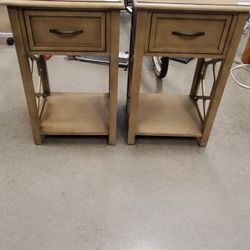Walter of Wabash Light brown 1 drawer end table