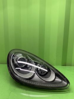 2011 2012 2013 2014 PORSCHE CAYENNE 958 Right Passenger Side Headlight OEM 7P5 941 032 AB