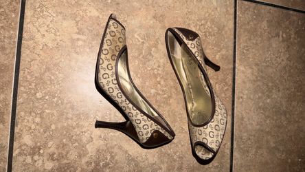Guess heels