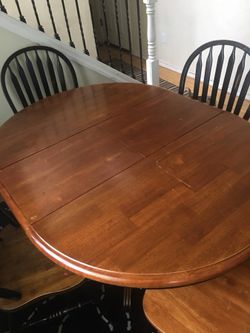 Dining table and 4 chairs