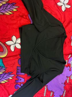 black cropped shirt