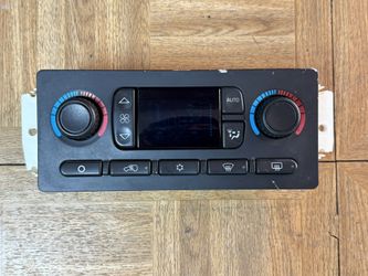 GMC Sierra Digital Climate Control