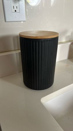 Black Ceramic Containers