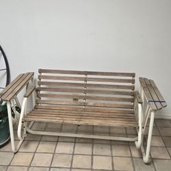 Swinging Patio Bench 