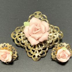 VTG 1928 Brooch & Earrings Pink Porcelain Roses & Gold Filigree Victorian Style