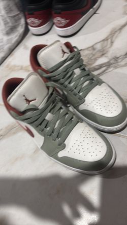 Jordan’s size 10