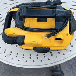 Dewalt Portable Vacuum