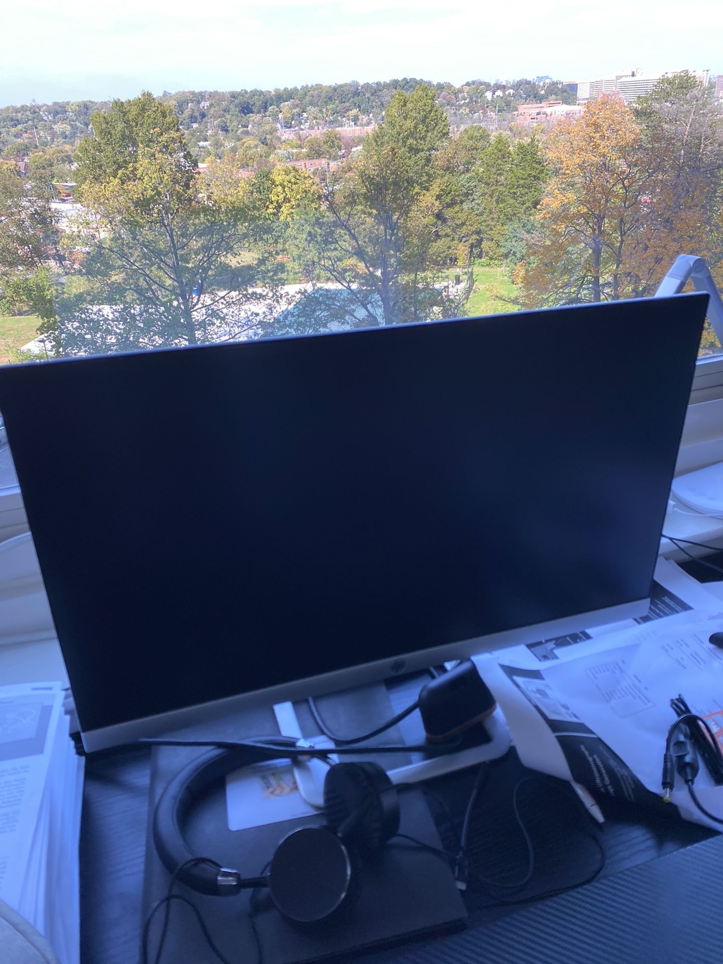 23 inch HP computer screen with power cable. $80 or best offer