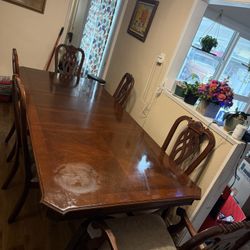 Dinner table set for 6  92”x43”x30”(with Leafs)