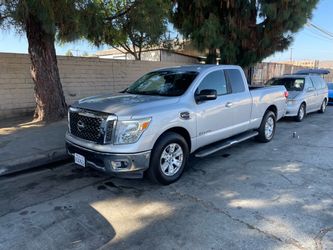 2017 Nissan Titan