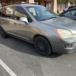 2009 KIA Rondo