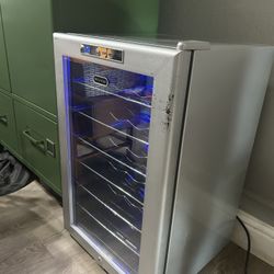 Wine fridge 