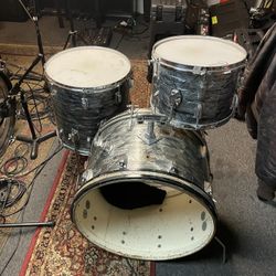 1966 Sky Blue Pearl Ludwig Drum Kit