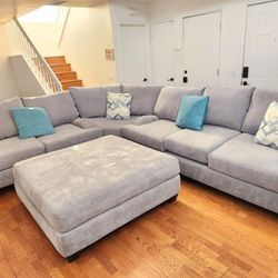 Large Living Spaces Gray Sectional Couch + Ottoman – Excellent Condition!