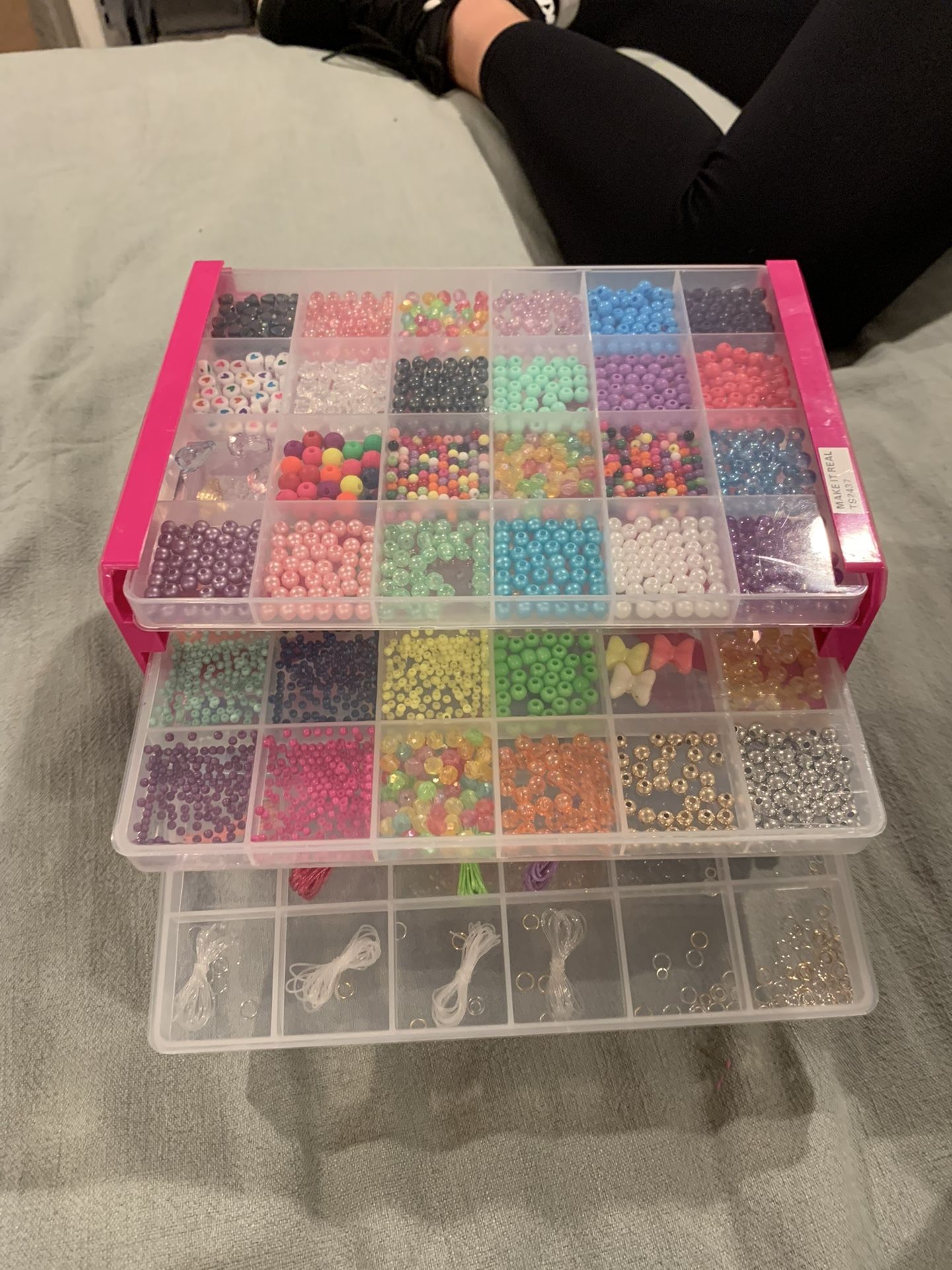 Bead Kit w/ Organizer β 90% Full β Great for Crafts, Jewelry & Bracelet Making