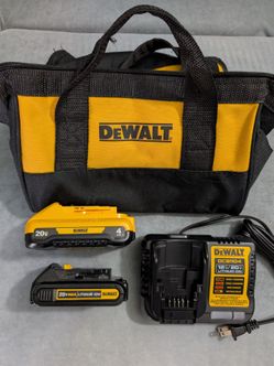 DeWalt battery 12V 20V Charger and bag