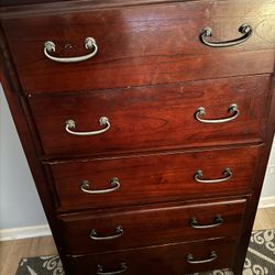 Dresser - 5 Mahogany