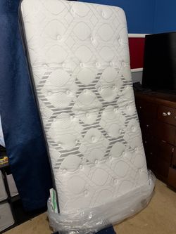 Twin mattress