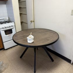 Dinning Table And Chairs