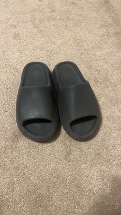 Adidas Yeezy Slides (multiple Colors)