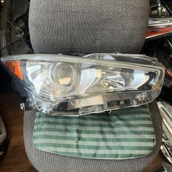 2018-22 INFINITI  Q50 Right Headlight 