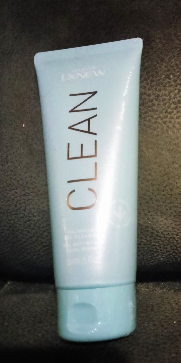 ISA KNOX - Lxnew Clean Balancing Gel Cleanser