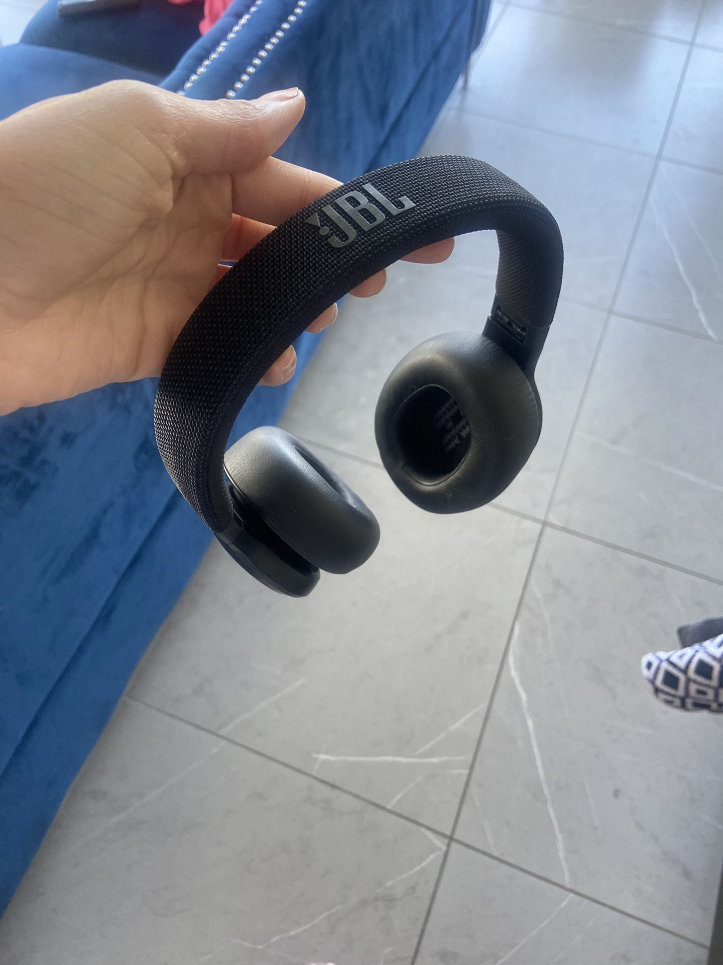 JBL LIVE 660NC WIRELESS HEADPHONES