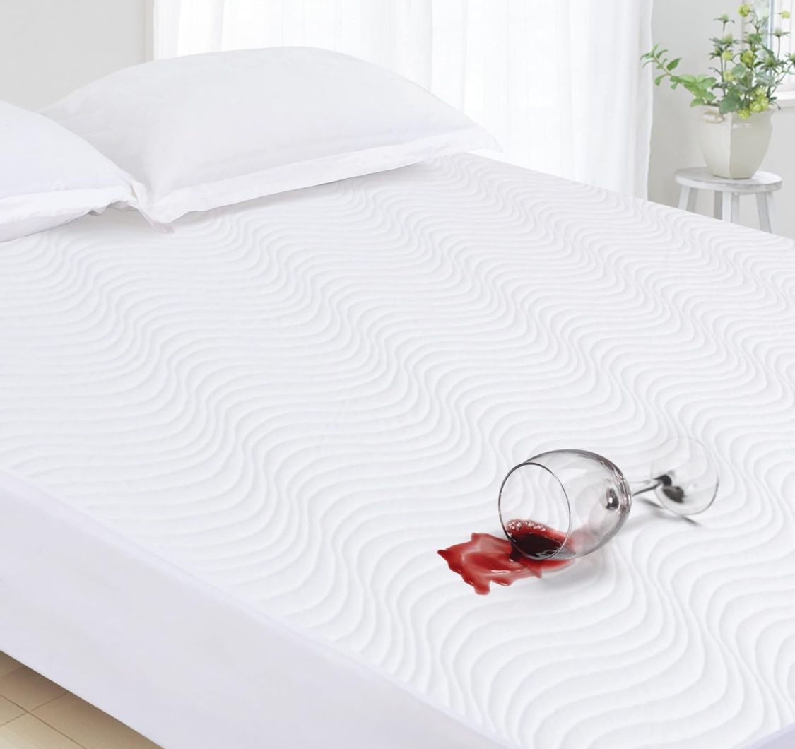 Full Size 100% Waterproof Mattress Pad, 3D Air Fiber Fabric Mattress Protector, Easy to Clean Soft Breathable Smooth Mattress Cover, Fits Up to 21" In