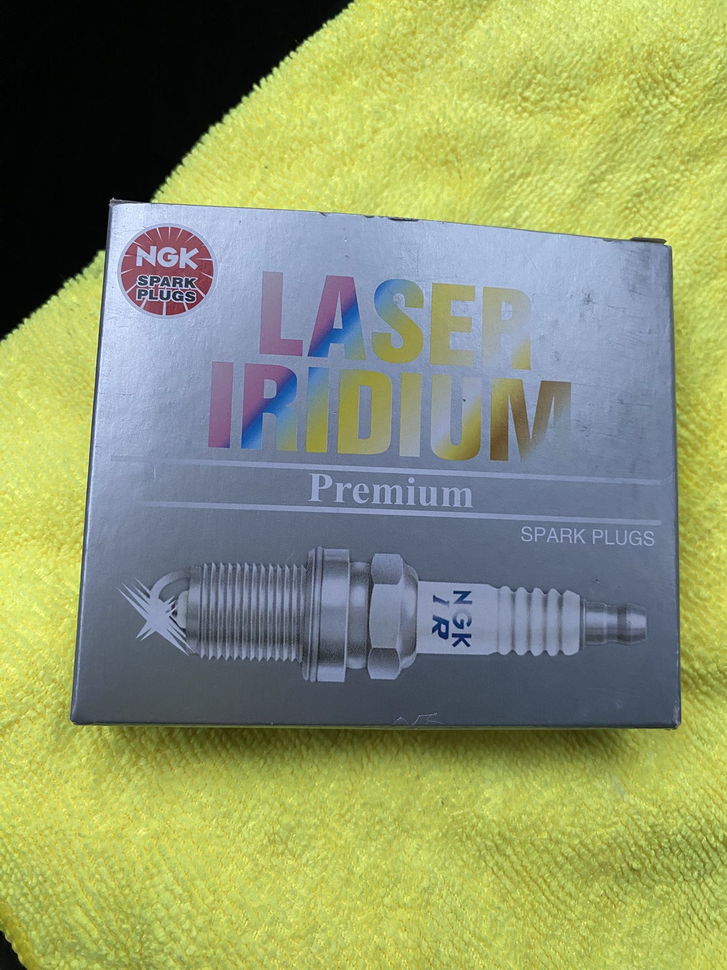NGK Laser Iridium Spark Plug (IZFR6K11): 6994