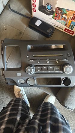8th gen Honda civic stock radio/ trim
