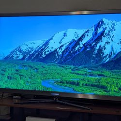 2015 Samsung 55 Inch Crystal Edge Flatscreen Smart TV